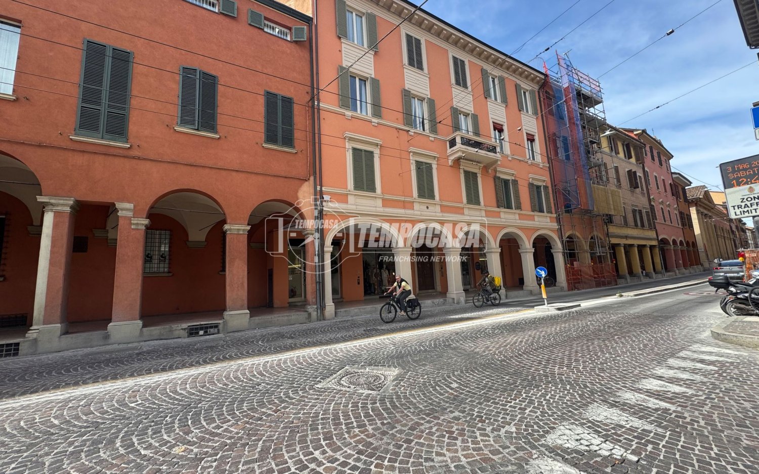 Studio à Bologna, Italy No. 59359