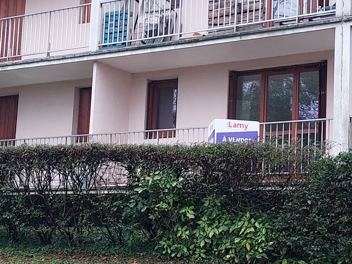 Studio in Chantilly, France No. 158687