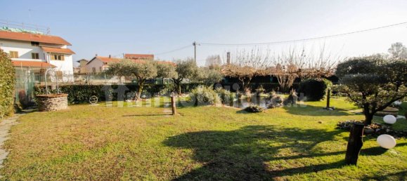 5 bedrooms House in Cirié, Italy No. 214587 9