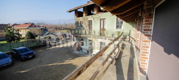 5 bedrooms House in Cirié, Italy No. 214587 33