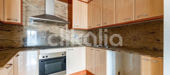 3 bedrooms Apartment in Barcelona, Spain No. 160821 16