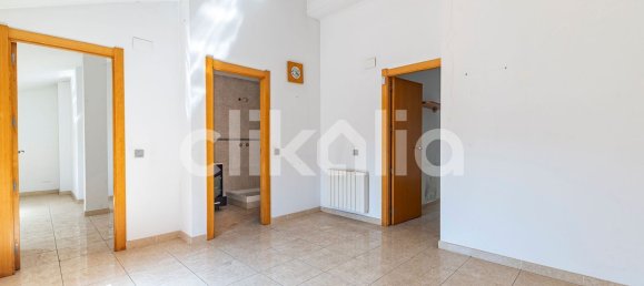 3 bedrooms Apartment in Barcelona, Spain No. 160821 2