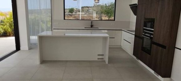 6 bedrooms House in Adeje, Spain No. 28005 9