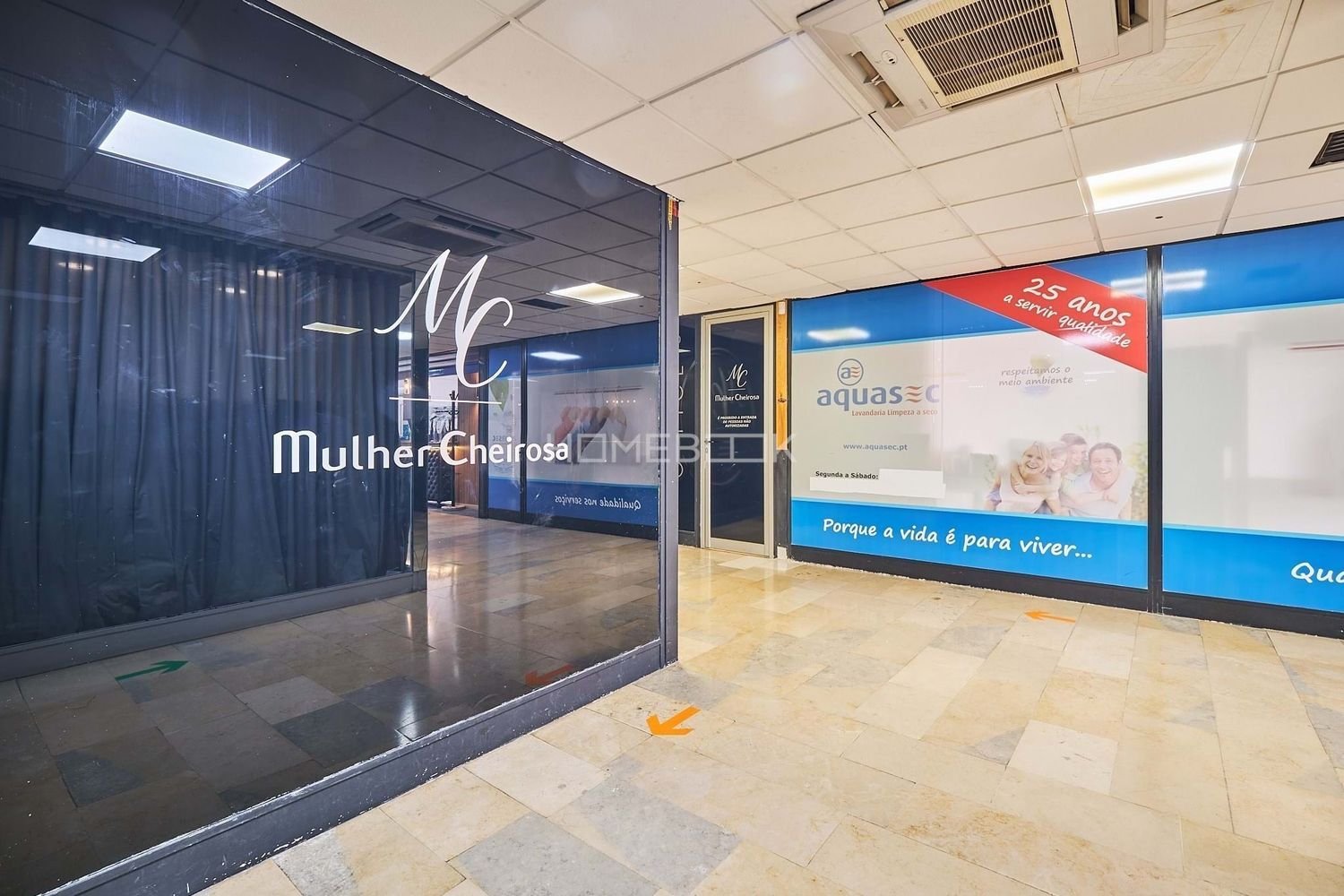 34m² Commercial property in Cascais, Portugal No. 97413