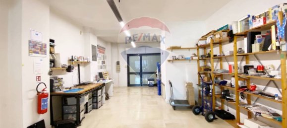 4 rooms Commercial property in Rome, Italy No. 172494 8