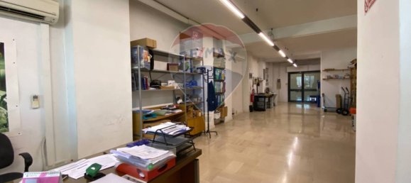 4 rooms Commercial property in Rome, Italy No. 172494 4
