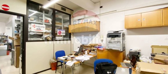 4 rooms Commercial property in Rome, Italy No. 172494 13
