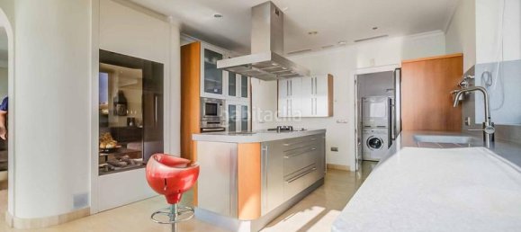 Apartamento de 3 dormitorios en Benalmádena, Spain No. 137245 32