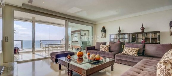 Apartamento de 3 dormitorios en Benalmádena, Spain No. 137245 19