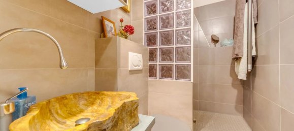 1 bedroom Apartment in Paris, France No. 183452 6