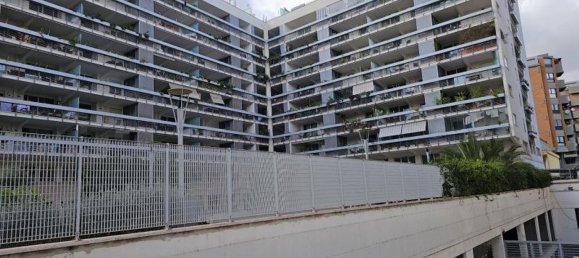 3 rooms Apartment in Rome, Italy No. 30794 2