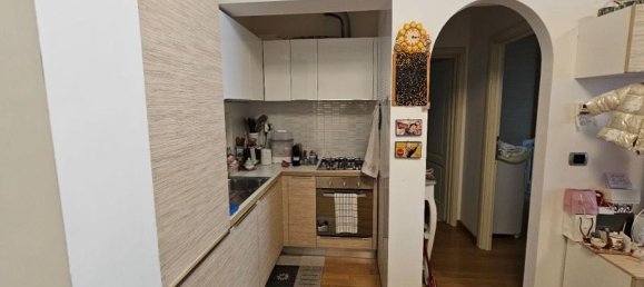 3 rooms Apartment in Rome, Italy No. 30794 6