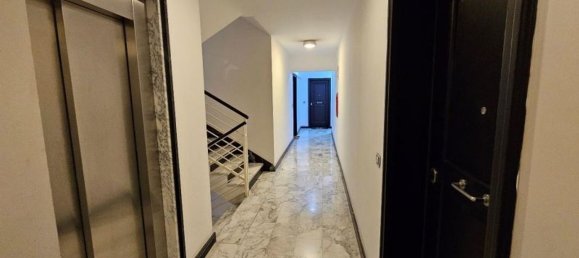3 rooms Apartment in Rome, Italy No. 30794 5