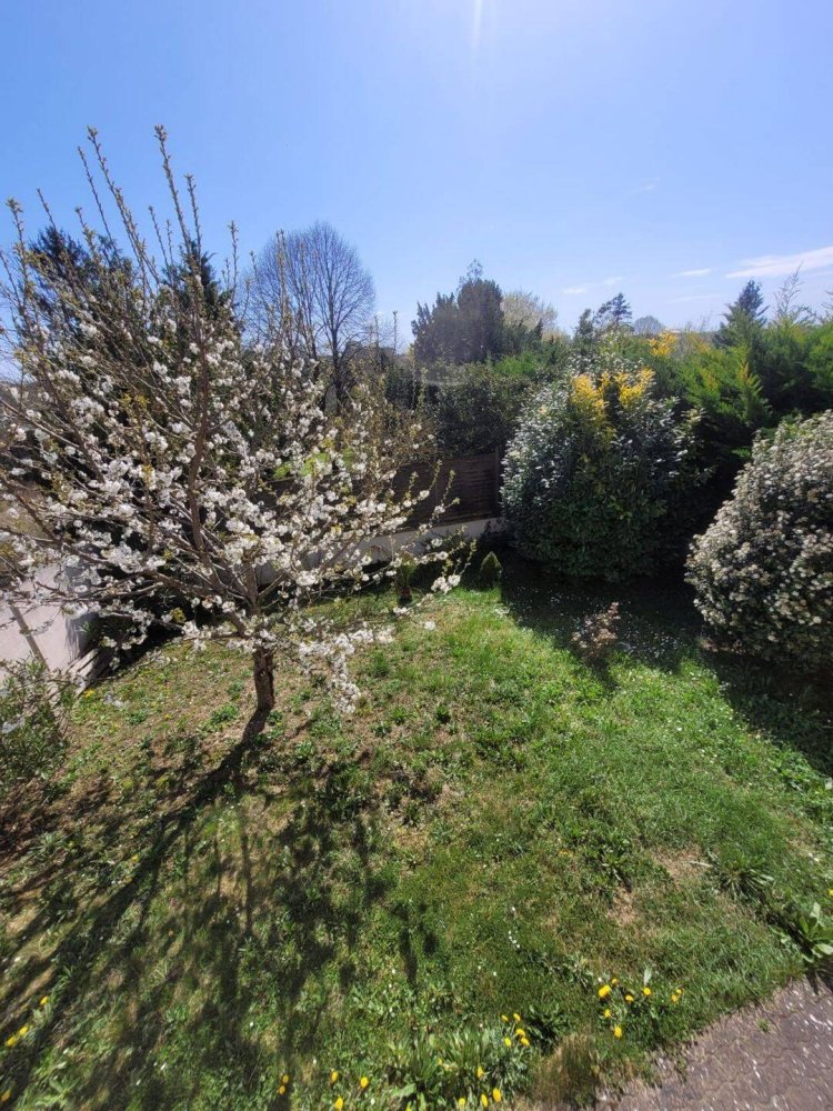 Casa de 4 dormitorios en Melun, France No. 333899