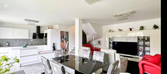 Casa de 4 dormitorios en Melun, France No. 333899 4