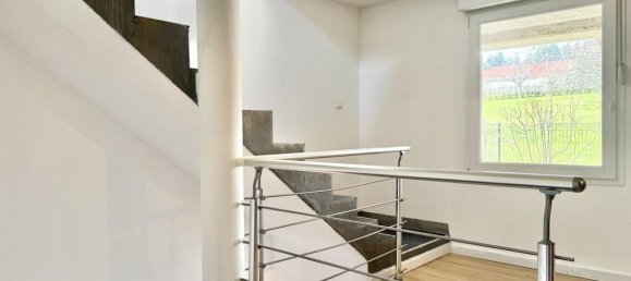 3 bedrooms House in Rioz, France No. 273300 5