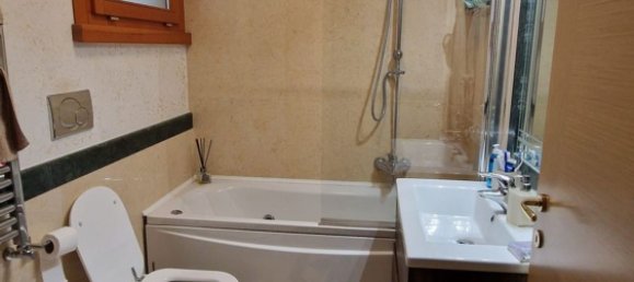 2 rooms Apartment in Rome, Italy No. 203305 9