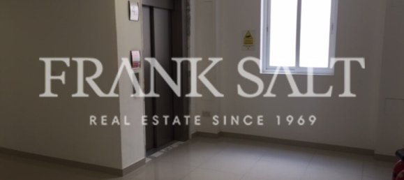 Office in Floriana, Malta No. 13250 8