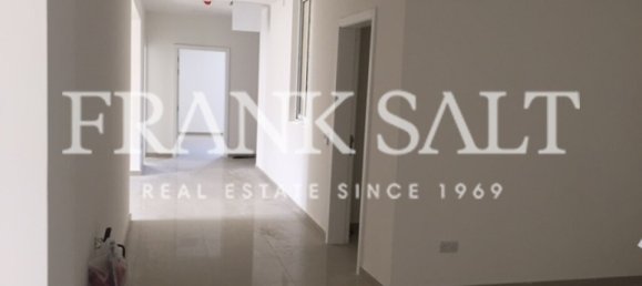 Office in Floriana, Malta No. 13250 12