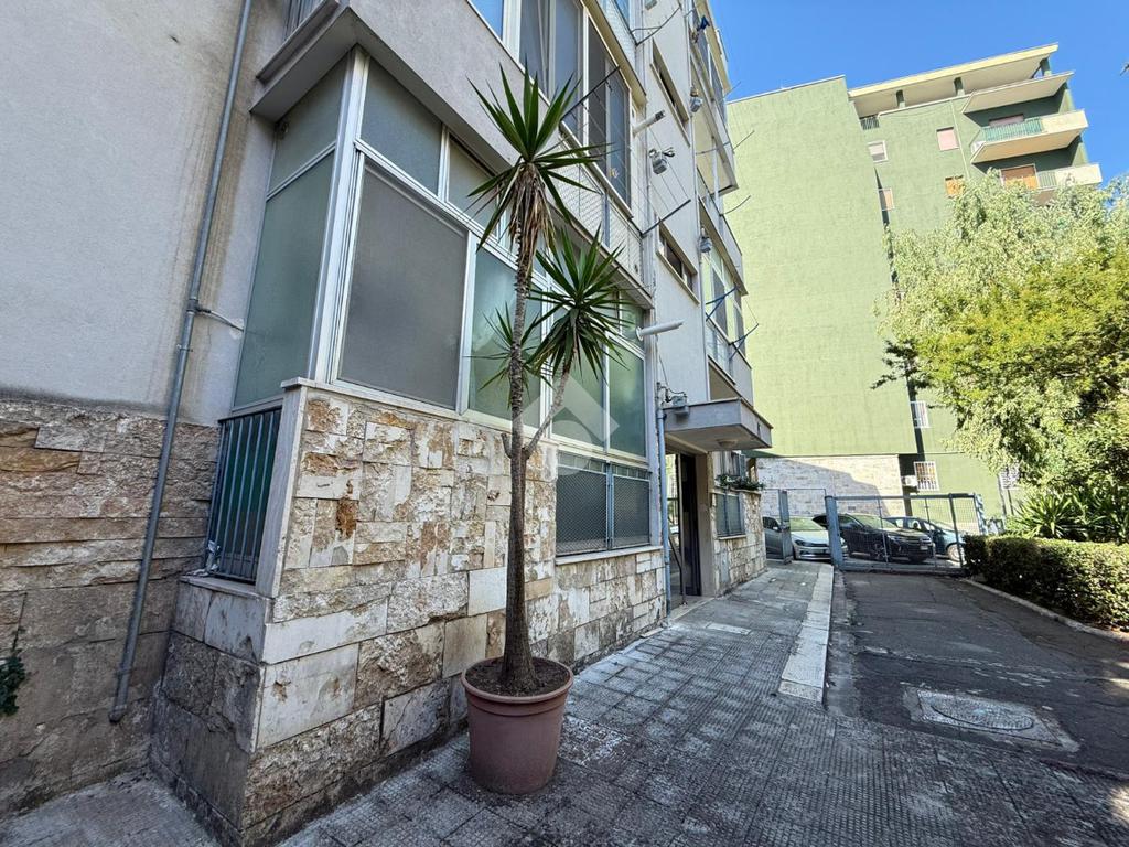 2 bedrooms Apartment in Bari, Italy No. 367272