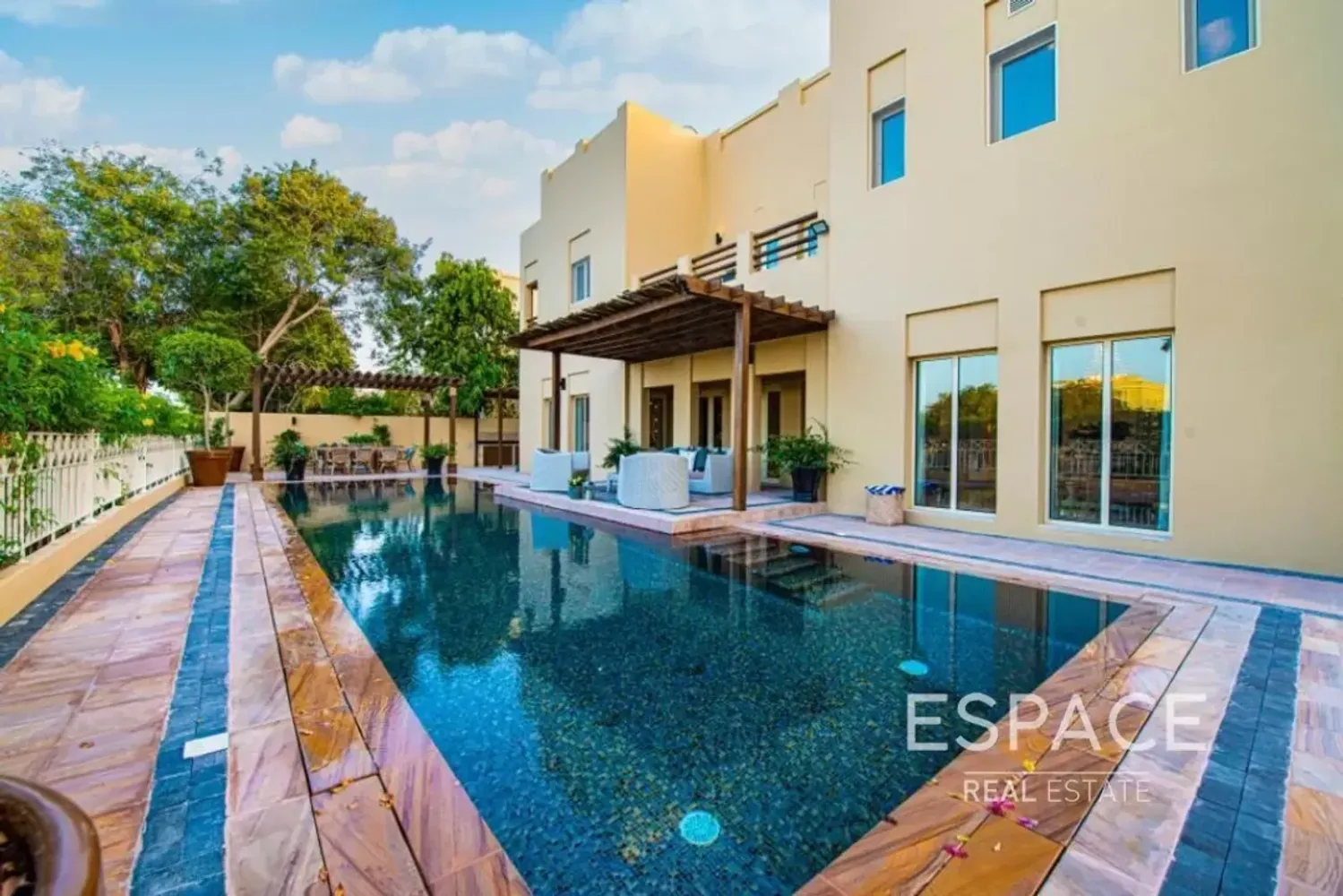 Vivenda T6 em Meadows, UAE N.º 209736