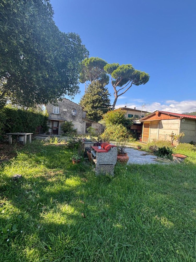 7 bedrooms House in Pietrasanta, Italy No. 345374