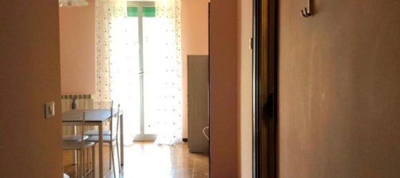 2-salle Appartement à Riccione, Italy No. 94452 8