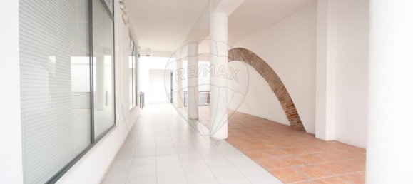 Propriété commerciale à Grandola, Portugal 491m² No. 88434 42