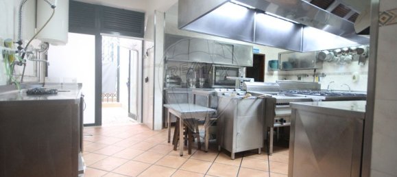 Propriété commerciale à Grandola, Portugal 491m² No. 88434 5