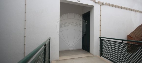 Propriété commerciale à Grandola, Portugal 491m² No. 88434 39