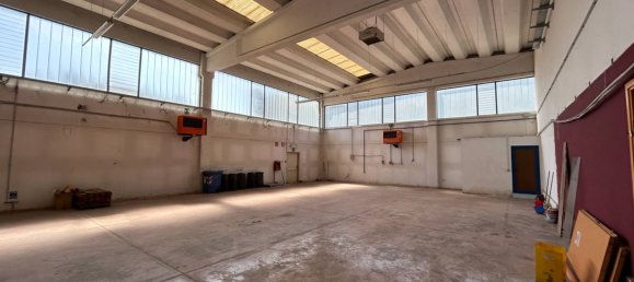 1400m² Warehouse in Settimo Torinese, Italy No. 53917 6