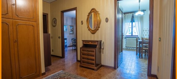 5 rooms Villa in Varese, Italy No. 85010 2