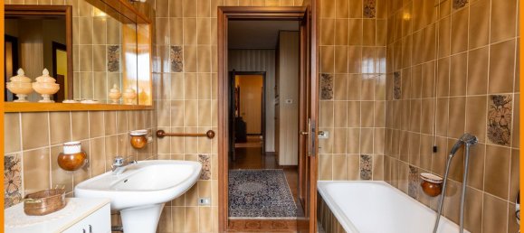 5 rooms Villa in Varese, Italy No. 85010 27