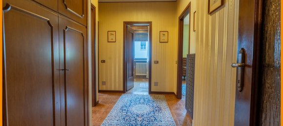 5 rooms Villa in Varese, Italy No. 85010 9