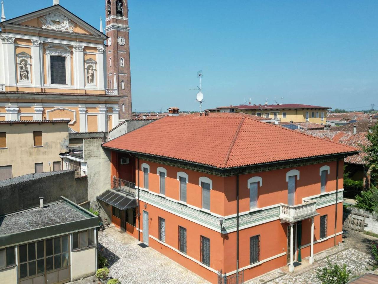 Вилла с 7 комнатами в Веролавеккья, Италия № 121304