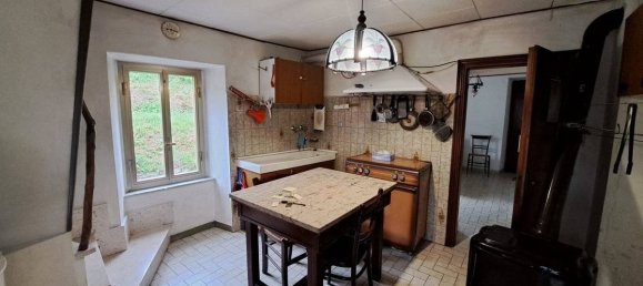 3 bedrooms Villa in Tresana, Italy No. 355299 7