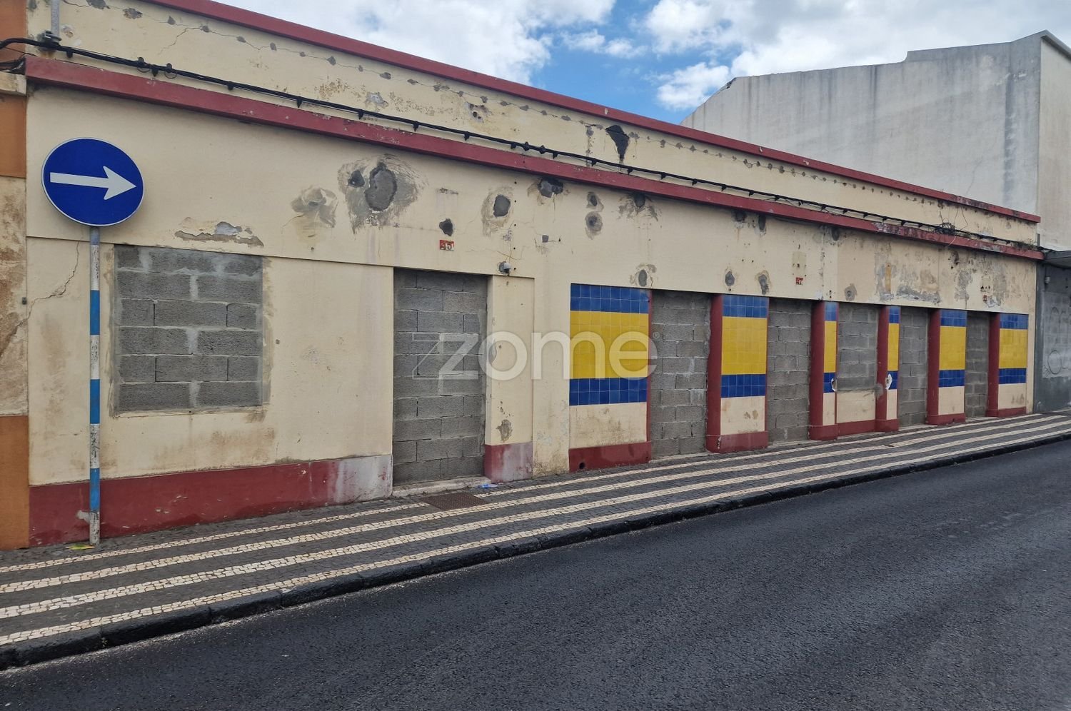 Bâtiment à Ponta Delgada, Portugal 1363m² No. 87277