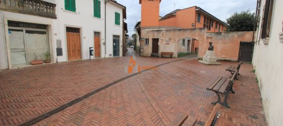 5 rooms Commercial property in Montelupo Fiorentino, Italy No. 48762 32
