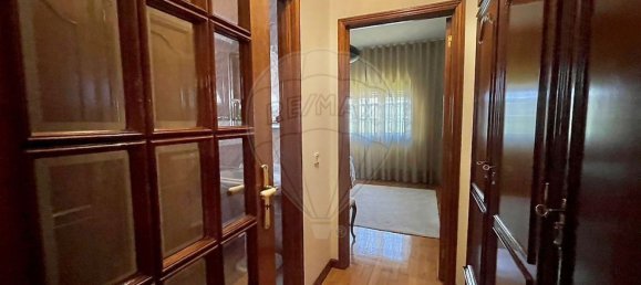 3 bedrooms House in Felgueiras, Portugal No. 18189 17