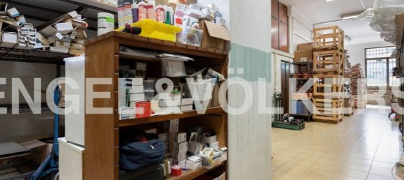 165m² Commercial property in Lisbon, Portugal No. 12712 2