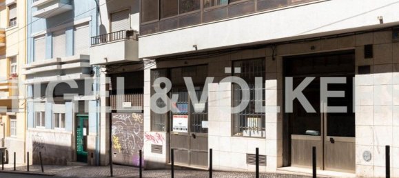 165m² Commercial property in Lisbon, Portugal No. 12712 10