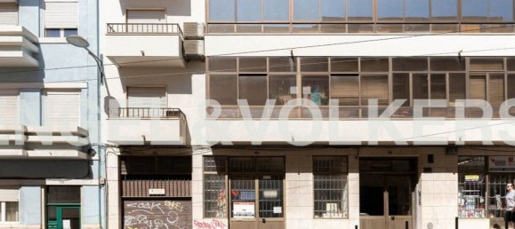 165m² Commercial property in Lisbon, Portugal No. 12712 11