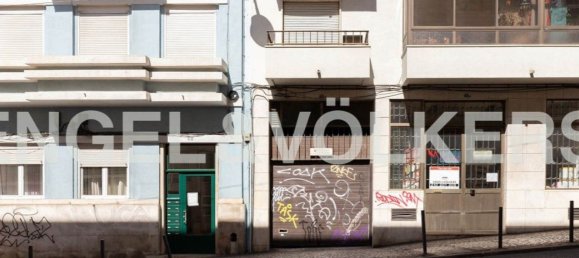 165m² Commercial property in Lisbon, Portugal No. 12712 15