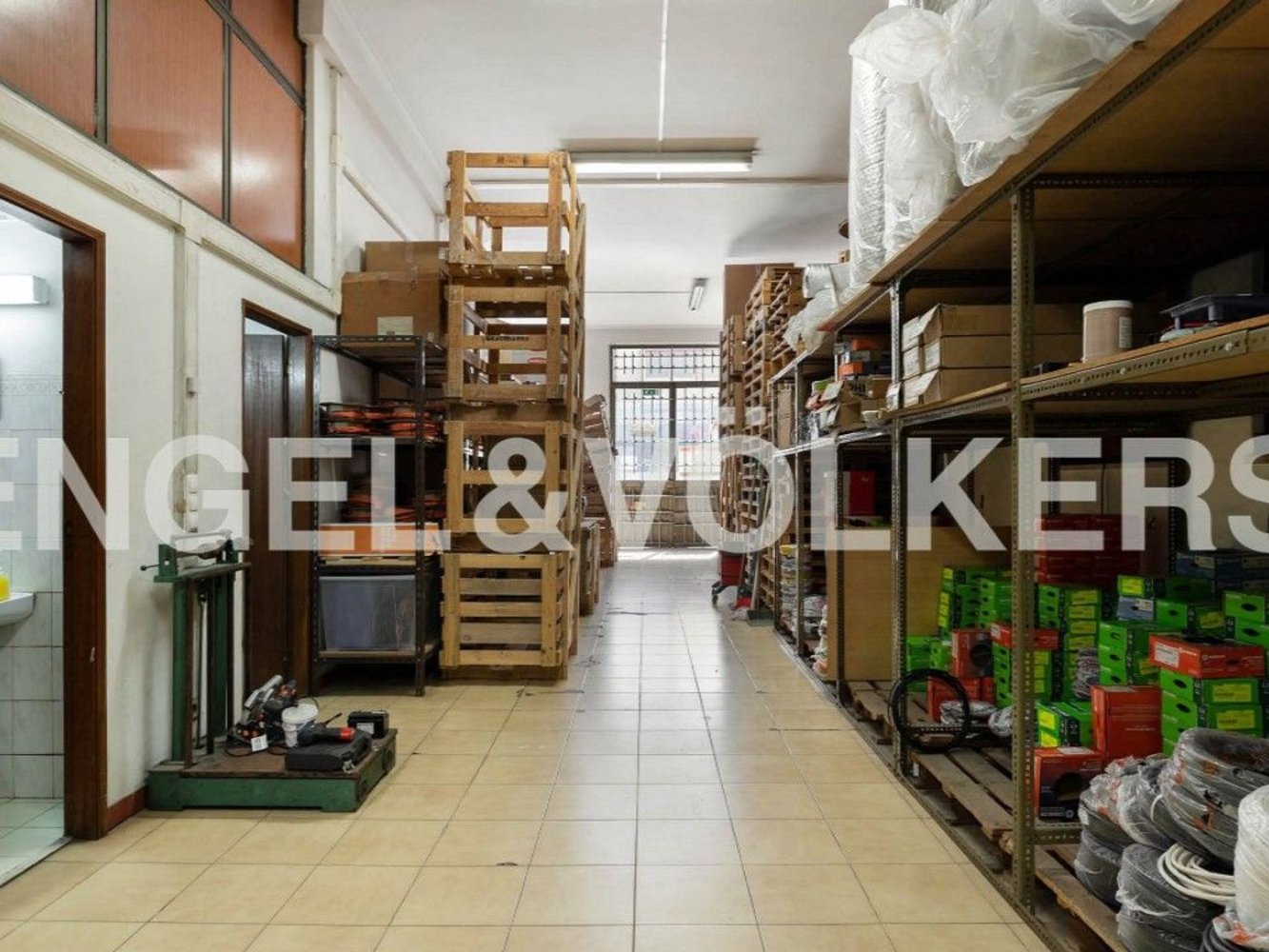 165m² Commercial property in Lisbon, Portugal No. 12712