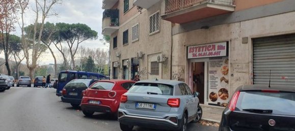 75m² Commercial property in Rome, Italy No. 137928 2
