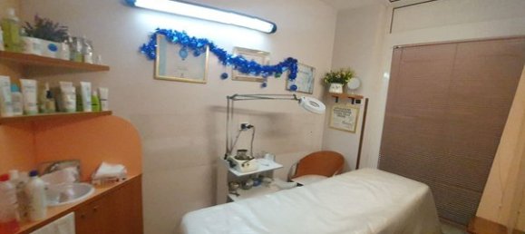 75m² Commercial property in Rome, Italy No. 137928 6