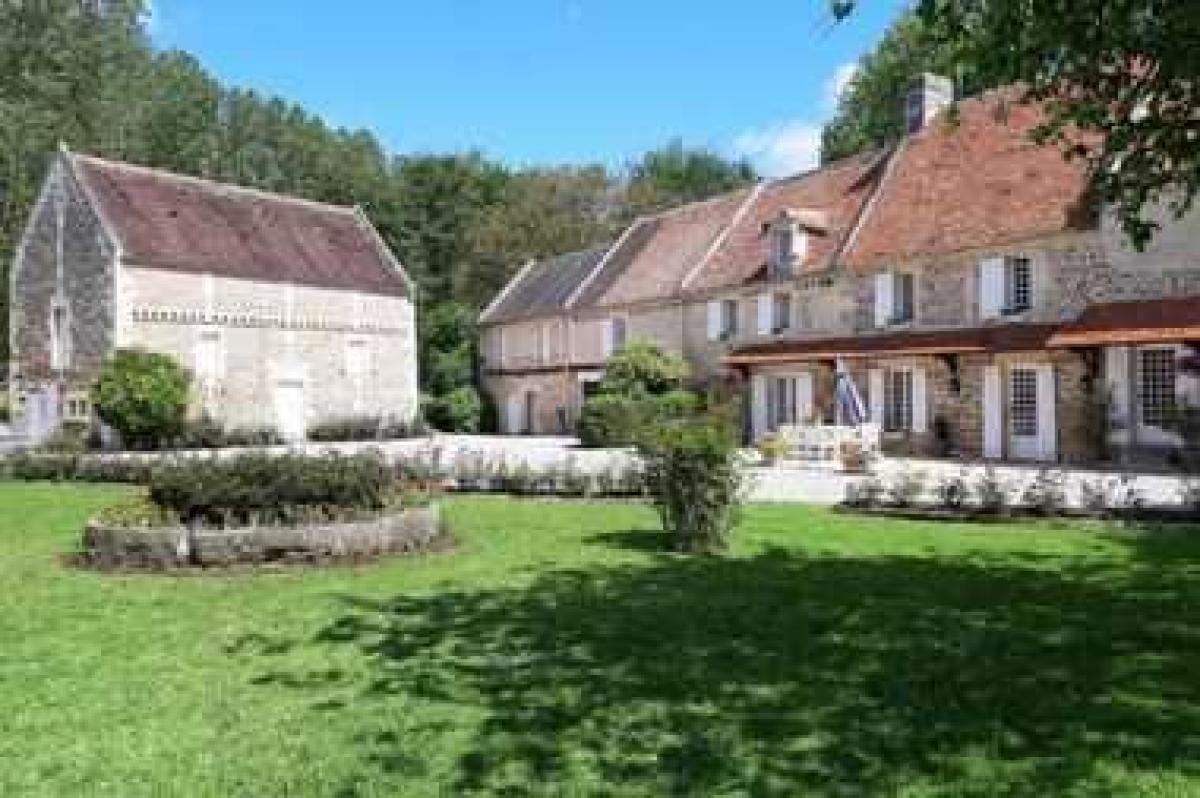 Casa de 4 dormitorios en Caen, France No. 27568