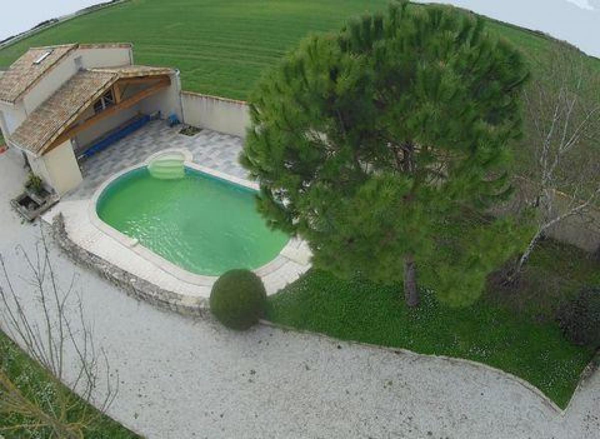 Casa de 3 dormitorios en Cognac, France No. 30936