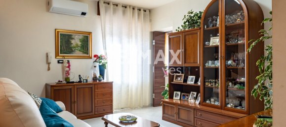 4 rooms Apartment in Garbagnate Milanese, Italy No. 165776 11