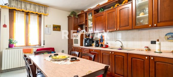 4 rooms Apartment in Garbagnate Milanese, Italy No. 165776 10